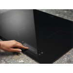 Electrolux 伊萊克斯 EIS8648 80cm 嵌入式4頭電磁爐：智能感應、精準控溫、德國製造