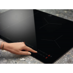 Electrolux 伊萊克斯 EIS62341 60cm 嵌入式3頭電磁爐｜SenseBoil® 自動沸騰 | Hob2Hood® 連動 | 德國製造