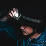 Lumena X3 多功能頭燈/帽燈 (米白色)