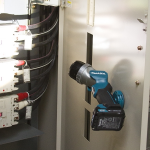 Makita ML106 12V 充電式LED手電筒 (可調焦距)