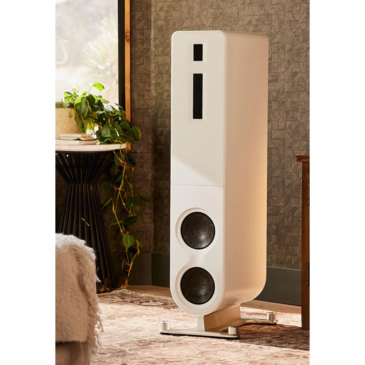 PS Audio Aspen FR10 揚聲器: Teonex®平面絲帶單元、碳纖三文治振盆、密封式聲箱