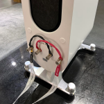 PS Audio Aspen FR10 揚聲器: Teonex®平面絲帶單元、碳纖三文治振盆、密封式聲箱