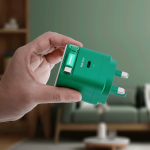 Momax 1-CHARGE+ UM76UKG 65W GaN充電器 | 可伸縮USB-C線