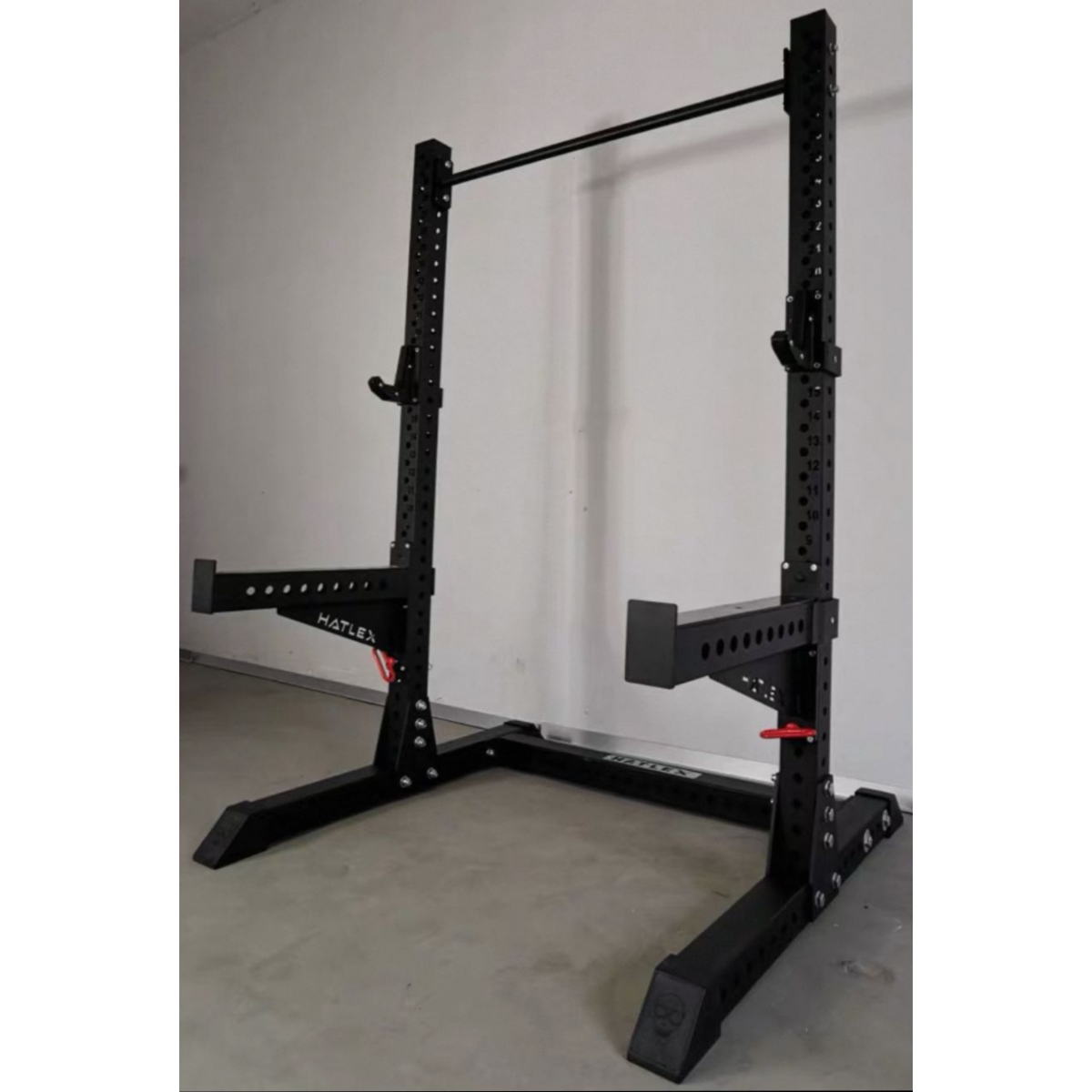 Cube R04 矮樓底專用深蹲架